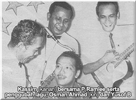 Kassim (kanan) bersama P Ramlee serta penggubah lagu, Osman Ahmad (kiri) dan Yusof B